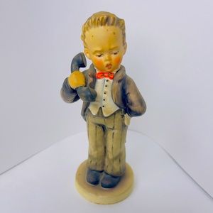 Hummel Figurine: Hello